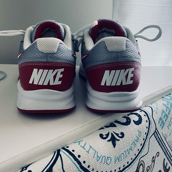 casual sneakers (Perfect for the Ohio State fans) Slightly worn. - Picture 2 of 3